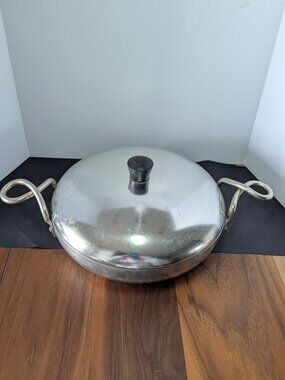 Vintage Wear-Ever Aluminum Covered Skillet Pan G-901 W/ Twisted Handles 9.25"
